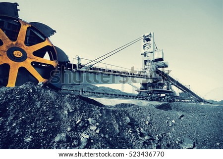 Coal washing machine work in the mines