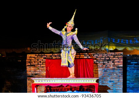 SUKHOTHAI,THAILAND-JAN 17:Unidentified actor performs at the Ramayana Masked Dance Drama with Orchestra play on The King Ramkhamhaeng the Great Day,On Jan 17,2011 in Sukhothai Historical Park.Thailand