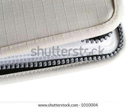 white textile cd case with metal zipper