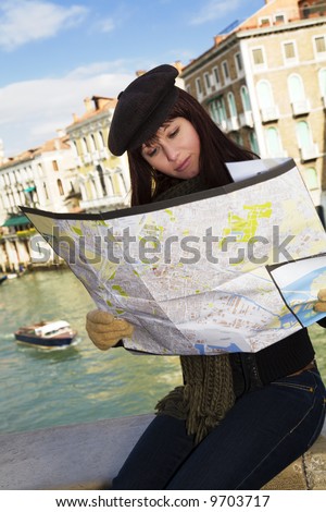 tourist attractions: this girl got lost in Venice