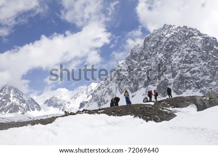 Group of climbers in front of mountain brfore climbing