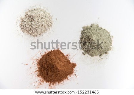 Three Different Clay Mud Powders, Red Mud, Bentonite and Green Clay