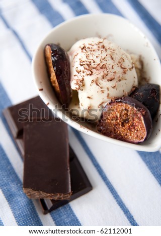 bowl of figs