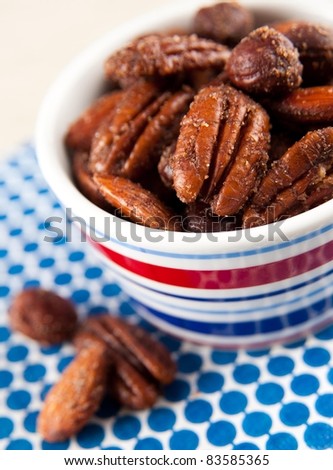 Sweet and Spicy Roasted Nuts Party Mix