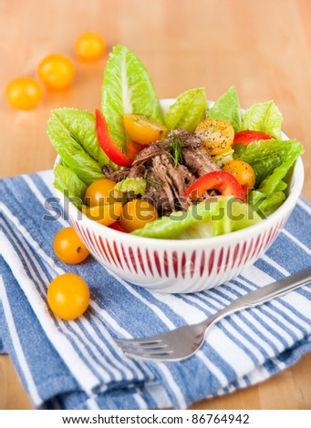 Romaine Lettuce Salad with Yellow Grape Tomatoes and Pulled Beef for Lunch
