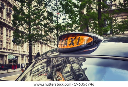 taxi cab by London street