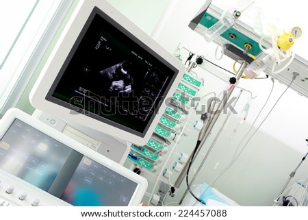 Examination of the heart using ultrasound machine in the ICU