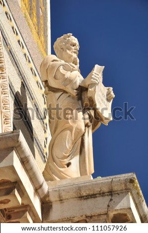 One of the saint statues on the all nation church. Jerusalem.