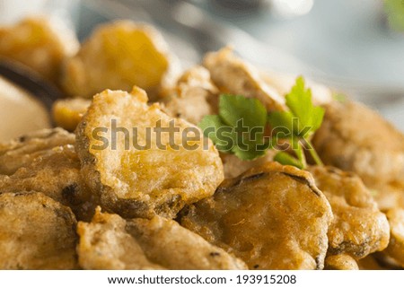 Delicious Battered Fried Pickles with Dipping Sauce