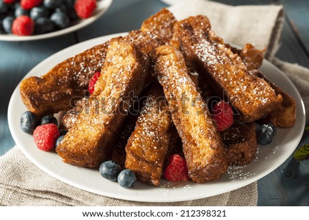 Homemade French Toast Sticks with Maple Syrup