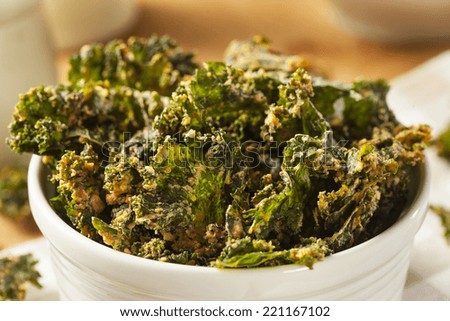 Homemade Green Kale Chips with Vegan Cheese