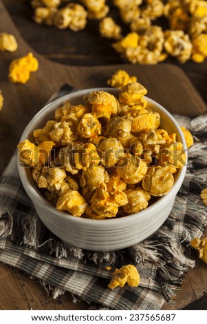 Chicago Style Caramel and Cheese Popcorn Mixture