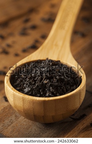 Dry Black Loose Leaf Tea in a Bowl