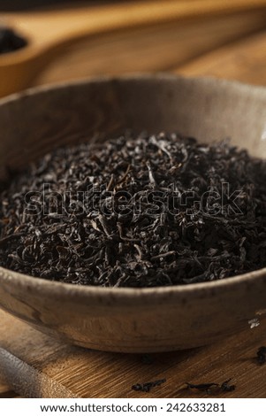 Dry Black Loose Leaf Tea in a Bowl