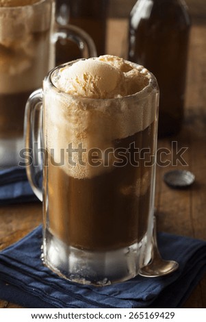 Refreshing Root Beer Float with Vanilla Ice Cream