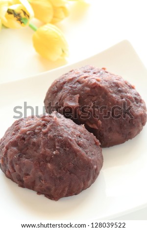 Japanese cuisine, Ohagi Red bean paste and sticky rice ball and green tea