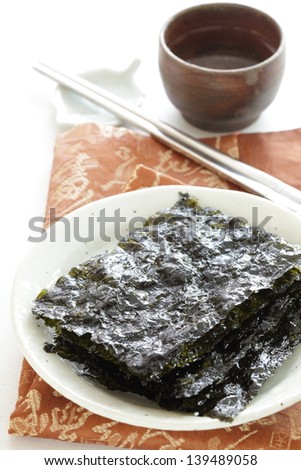 Korean food, Gim sesame oil roasted Edible seaweed