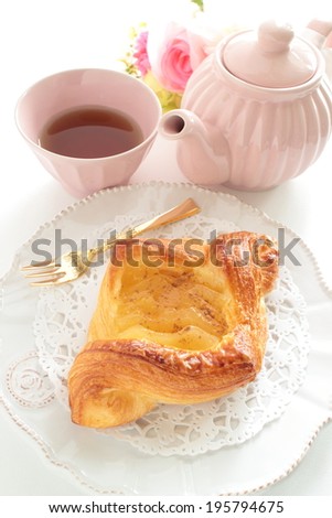 Apple pie and English tea for gourmet afternoon tea image