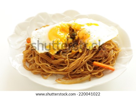 Japanese fried noodles, Yakisoba and sunny side up egg