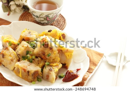 Chinese new year food, fried turnip cake