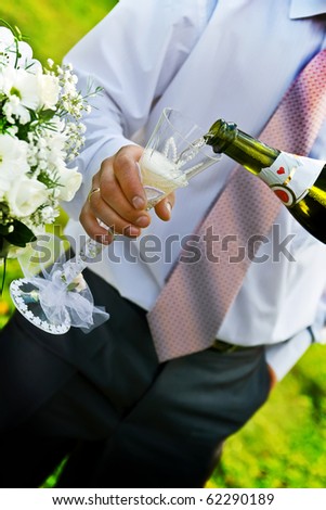 champagne wedding bouquet