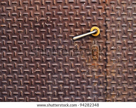 Diamond metal plate door
