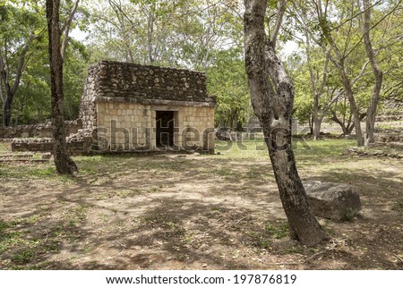 Discovering Mayan Ruins This small house is part of the huge city of Uxmal in Yucatan. It was part of the Mayan culture that existed in Mexico as well as Central America.