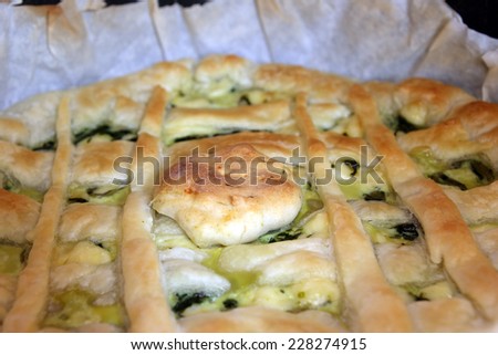 Quiche Lorraine savoury, open-faced pastry crust