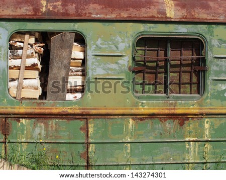 railway wagon with wood