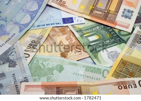 A lot of EU money randomize around