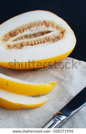 Korean melon cut vertical