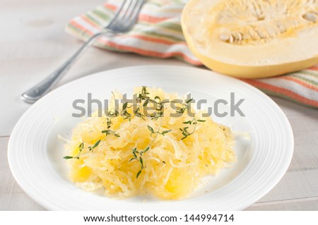 Healthy spaghetti squash cooked dish