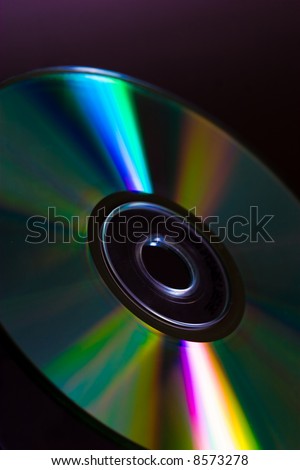 Full light spectrum on a cd quarter