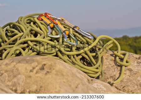 rope climbing carabiner