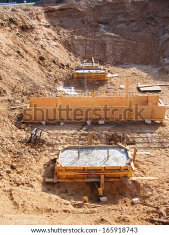 Construction of an industrial building deep foundation pit