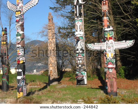 Vancouver British Columbia Canada \
\
Stanley Park Totem Pole