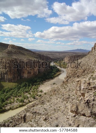 The mighty Rio Grande River during the dry season, Big Bend National Park, USA and Mexico border