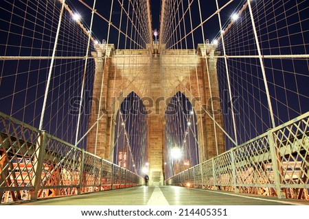 Brooklyn bridge lit up at night