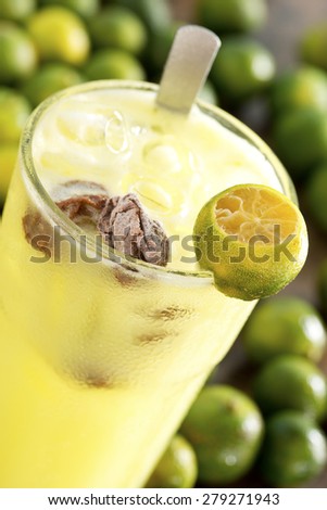 Calamansi Limes w Salted Sour Plums