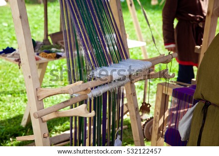 Manual weaving loom machine in ancient times