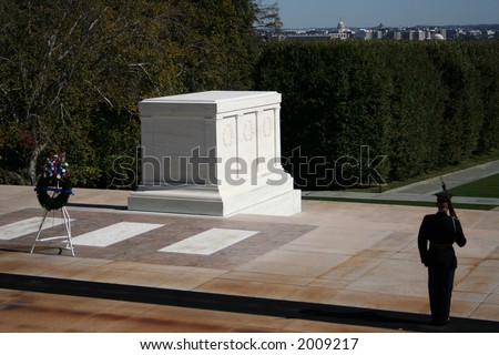 Tomb of the unknown soldier Arlington cemetery with honor guard standing