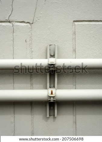 galvanized conduit pipe connection with support