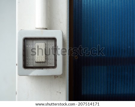 electrical lighting switch with water resistant plastic box