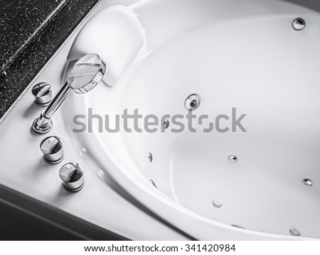 shower head of jacuzzi bath tub