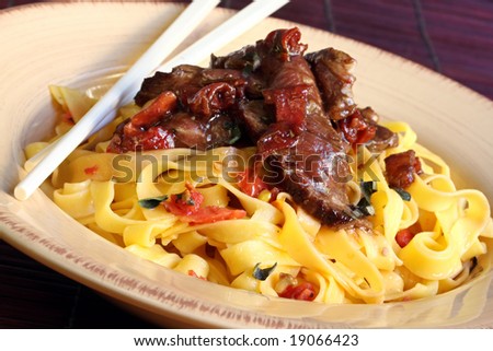 Singapore Noodle Picture on Singapore Noodles With Fillet Steak And Sundried Tomatoes  And A