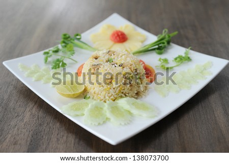 Thai fried rice with crab meat