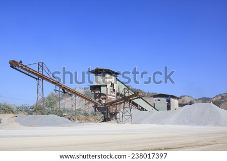 rock crusher machine industry chain moving to logistic gravel use for construction material and pollution of heavy industry