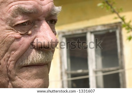 profile of old despair man