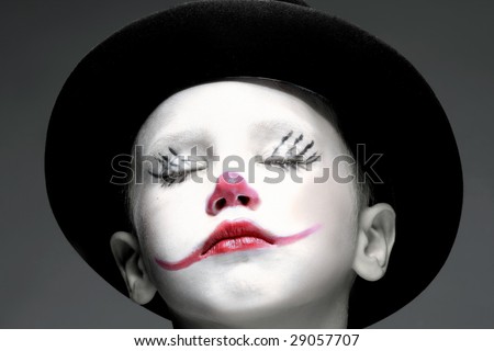 nose makeup. clown makeup pictures.