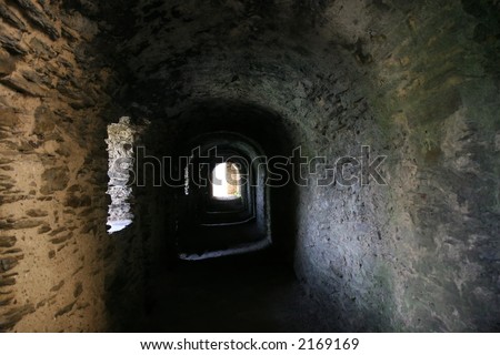 Dungeon tunnel